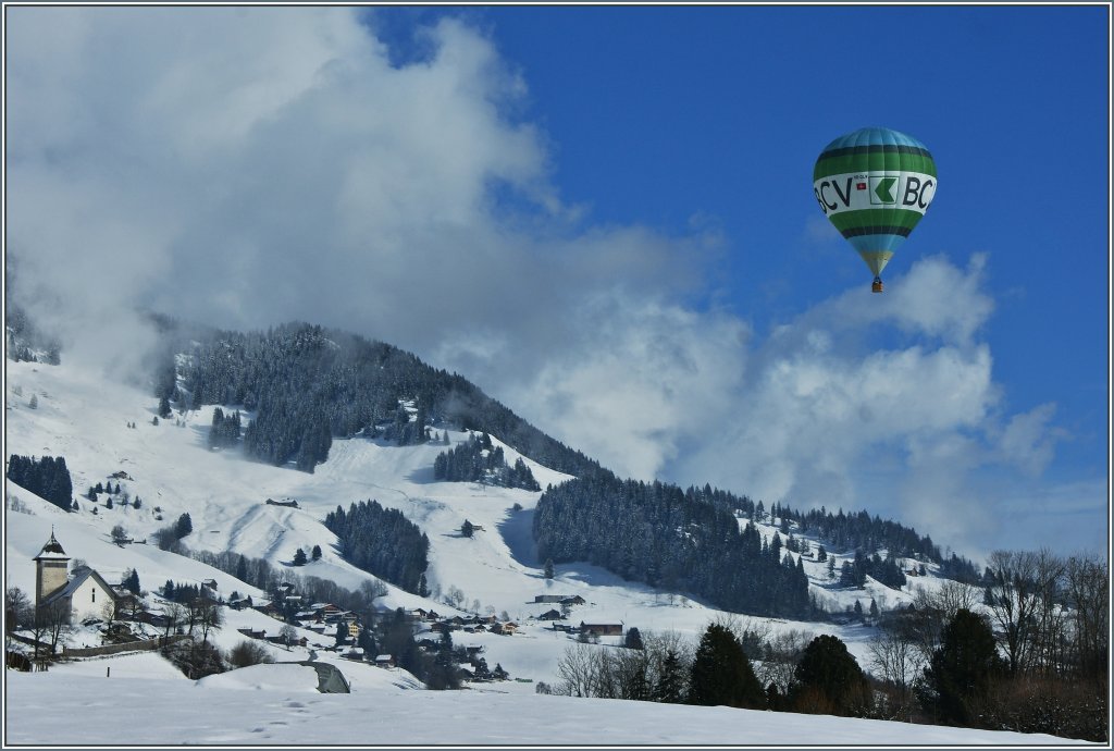 Alle Jahre wieder findet das Ballonfestival in Chtaux d'Oex statt.
(28.01.2013)