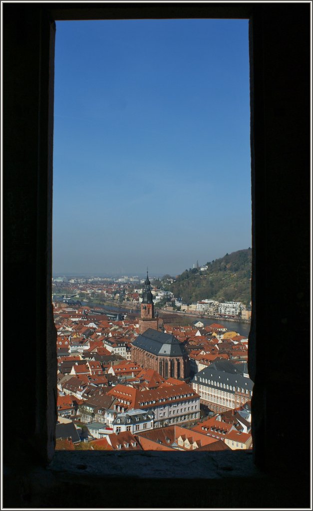 Ausblick aus einem Turmfenster auf Heidelberg.
(28.03.2012)