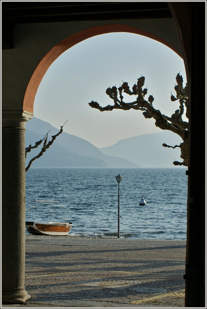 Blick auf den Lago Maggiore
(22.03.2011)