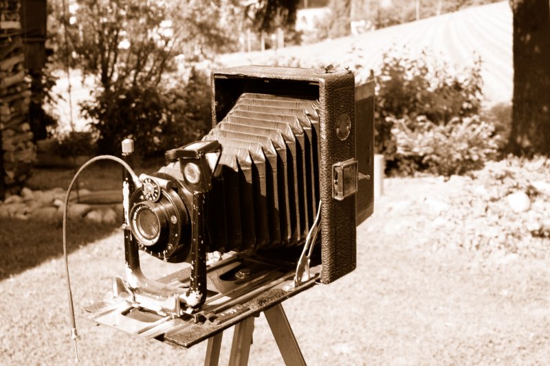 Ein Fotoapparat aus einer Zeit ,da man noch keine Pixel zu zhlen pflegte...
(Aufnahme vom 27.05.2009)