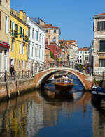 Venedig (Venezia) und seine Brcken und Kanle, hier am 24.07.2022.