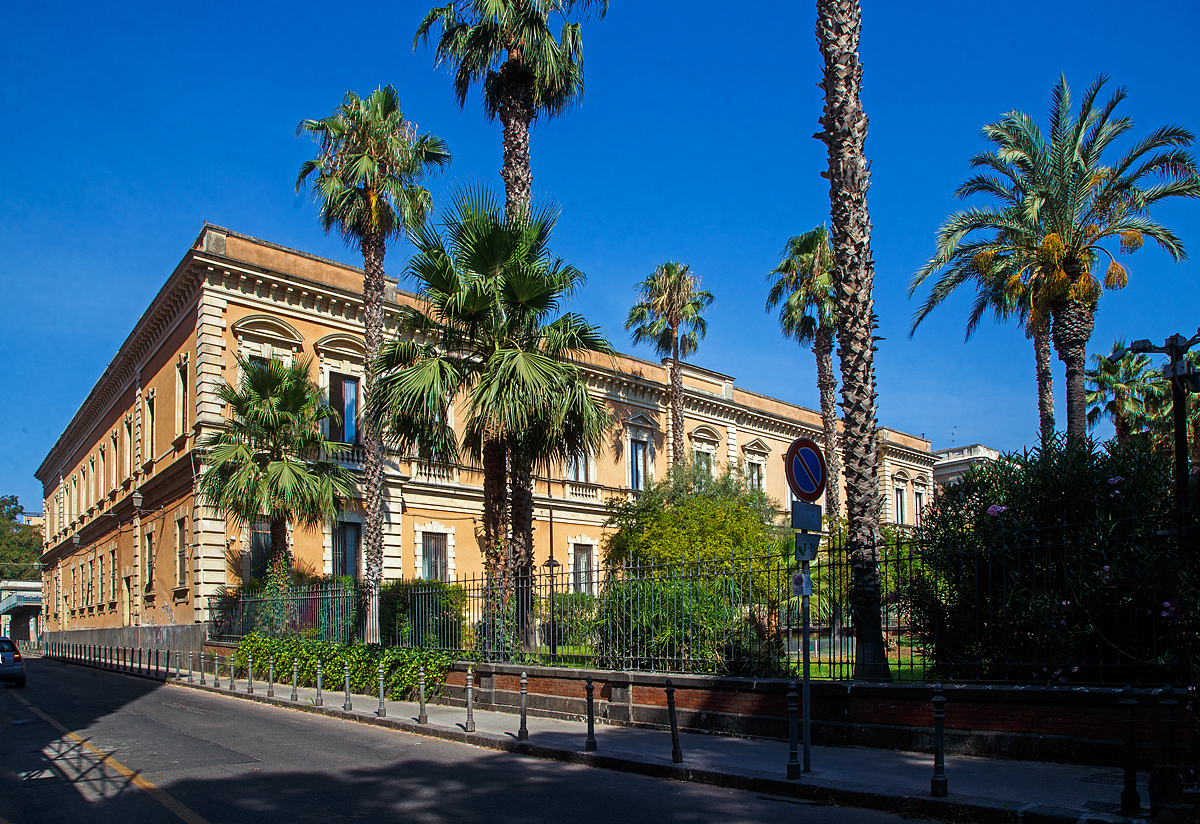 Catania (Sizilien) am 20.07.2022, das Gebäude der Carabinieri - Comando Provinciale Catania.