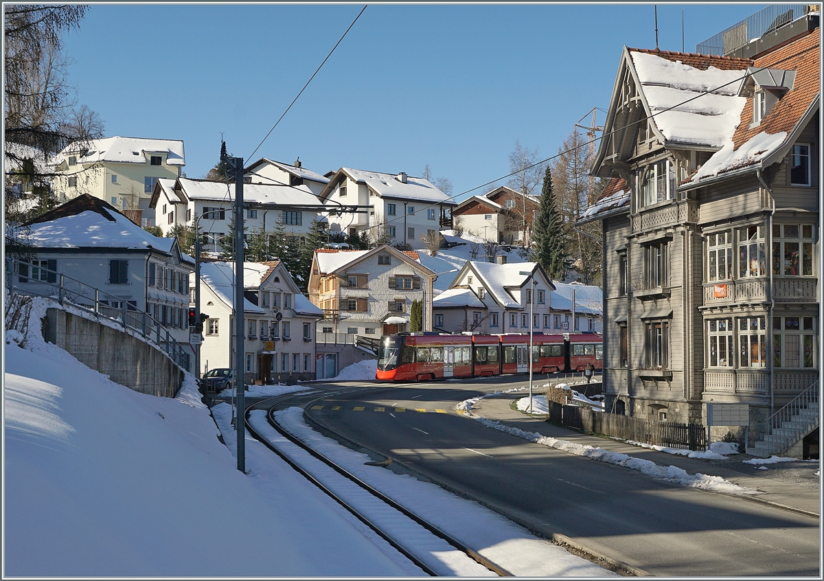 Der AB  Tango  ABe 4/6 4107 / Be 4/6 4007 erreicht in Kürze sein Ziel Trogen. 

24. März 2021
