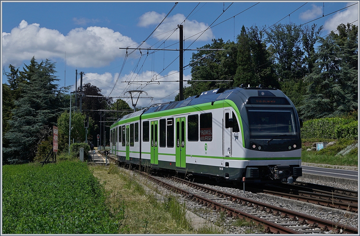 Der neue LEB Be 4/8 N° 62 von Stadler auf einer Dienstfahrt (Testfahrt?) in Richtung Lausanne-Flon aufgenommen in Jouxtens-Mézery. 22. Juni 2020

