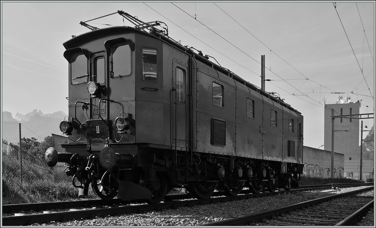 Die SBB Ae 3/6 II 10264 in Aigle.
9. April 2014