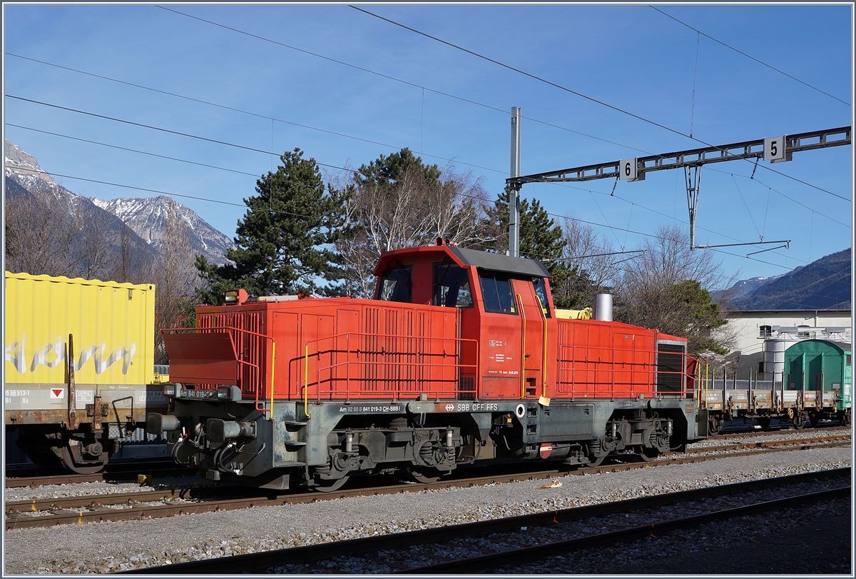 Die SBB Am 841 019-3 (UIC 92 85 8 841 019-3 CH-SBBI) in Martigny. 

9. Feb. 2020