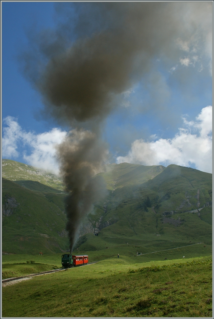 Es raucht ausserordenlich wurnderschön - ein BRB Dampfzug bei der Chuemad.
30. Aug. 2013