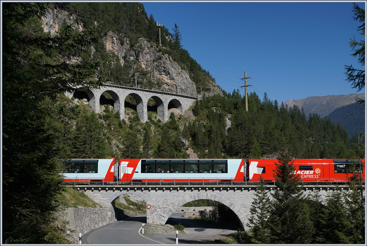 Glacier Express Impressionen zwischen Bergün und Preda auf der Alubla Strecke.

14. Sept. 2016