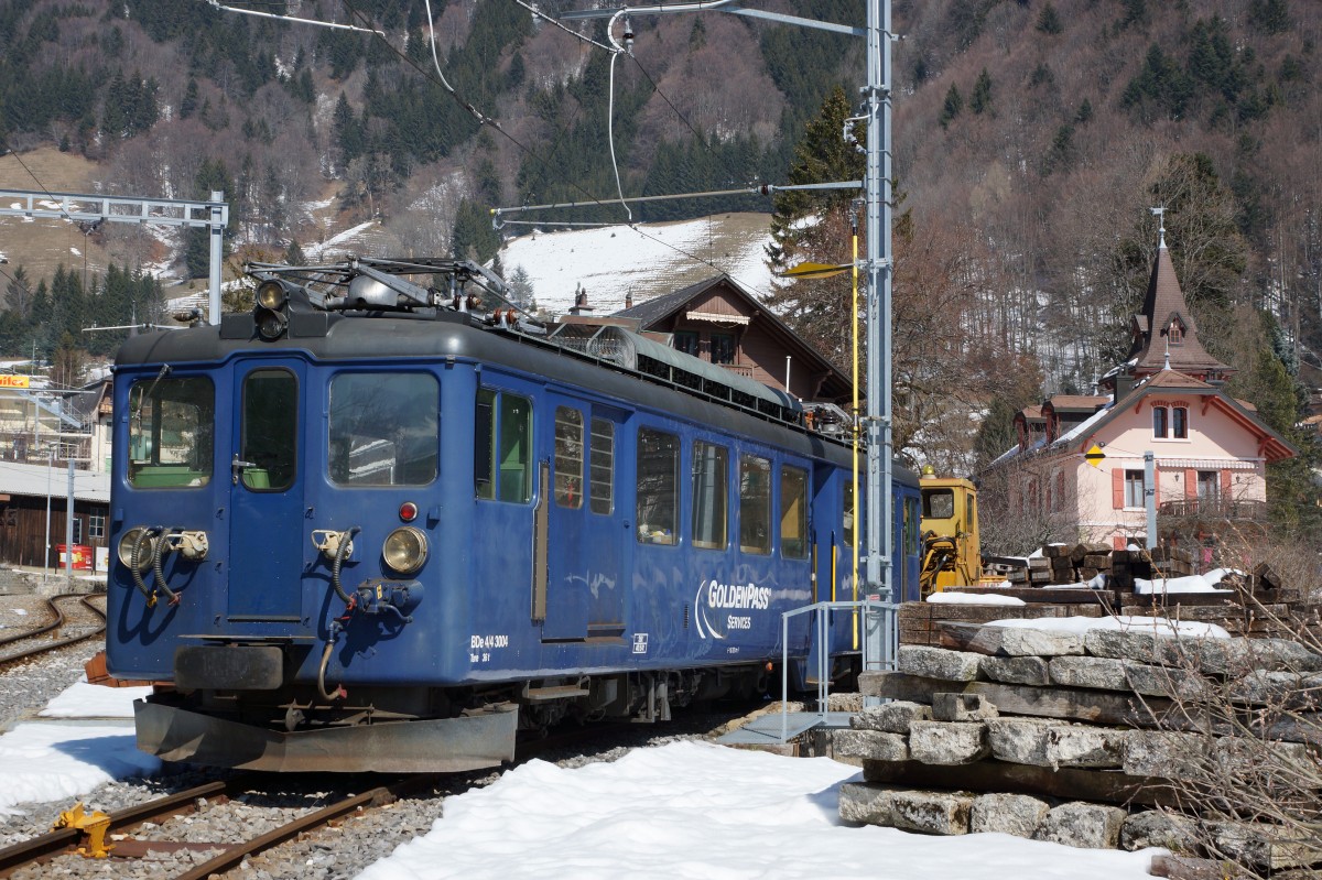 MOB: BDe 4/4 3004 mit einem Bauzug in Les Avants am 17. März 2017.
Foto: Walter Ruetsch