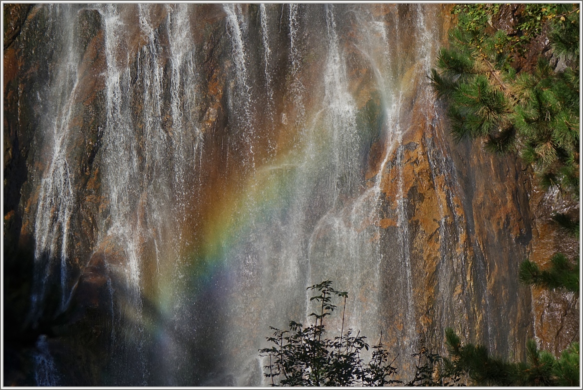 Regenbogenfarben im Wasserfall
(07.10.2017)