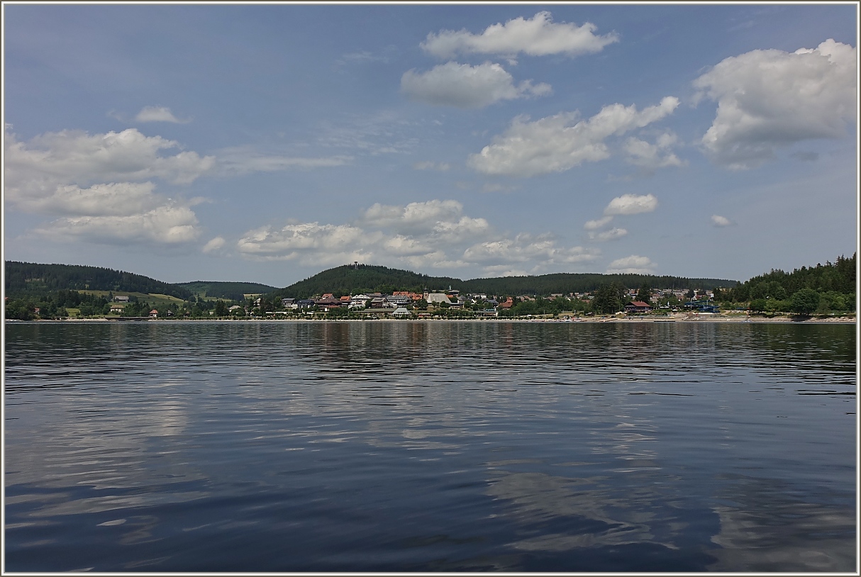 Blick vom Schluchsee auf Schluchsee.
(20.06.2023)