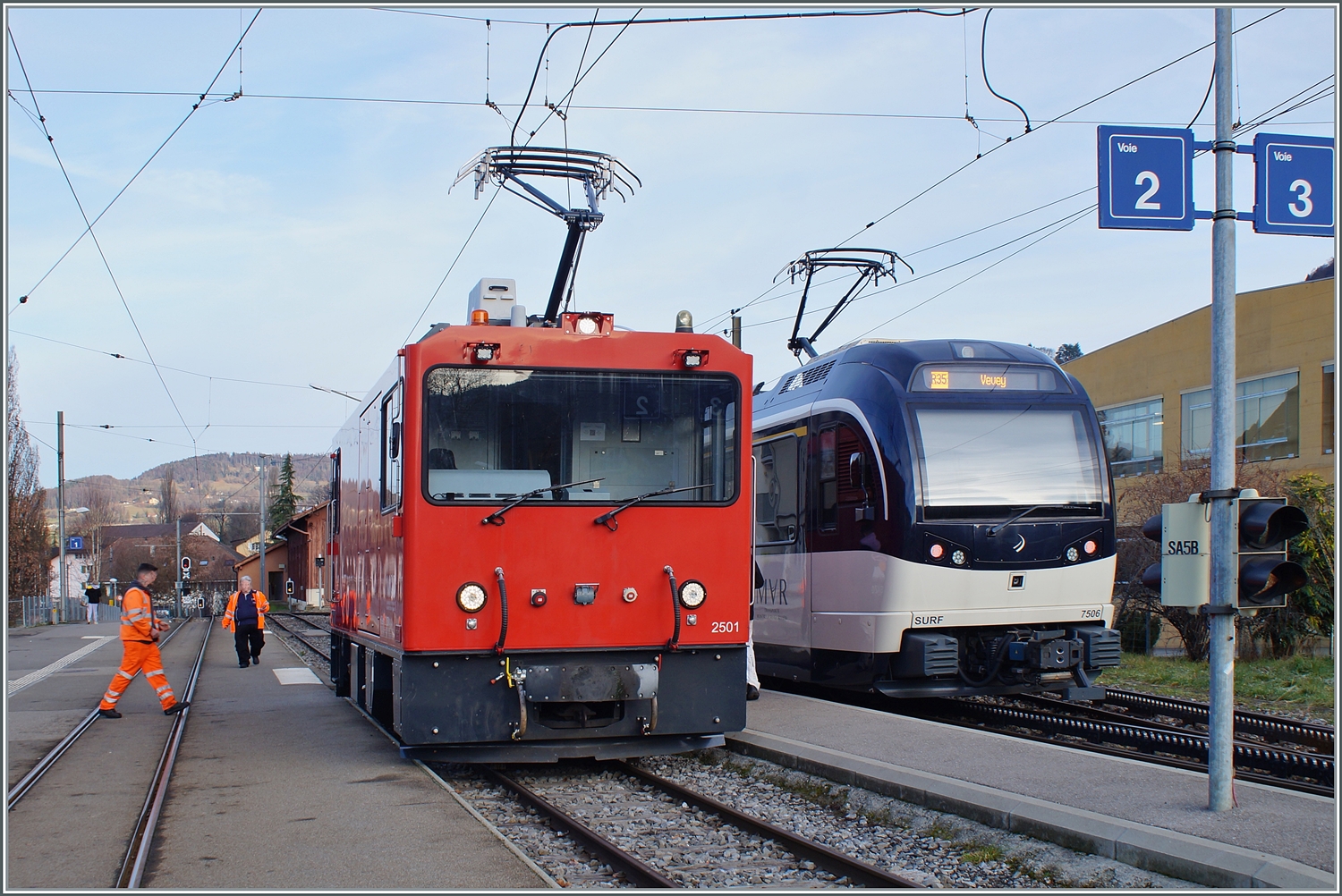 Der von der MOB  übernommene  ehemalige CEV MVR HGem 2/2 2501 auf einer Schulungsfahrt in Blonay. 

31. Jan. 2024