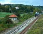 Der Leerzug vor der Abfahrt nach Naumburg Hbf im Bf Freyburg.