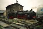 Am 27.09.1995 stand die 38 1182 vom Bw Arnstadt historisch vor der R�ckfahrt nach Halle (S) zum drehen im Bw Naumburg.