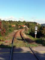 Das Gleis der Unstrutbahn in der Ortschaft Ro�bach; 07.10.2011 (Foto: Klaus Pollm�cher)