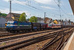 Die NIAG  14  (145 086-5 gemietet von MRCE Dispolok), ex SBB Cargo Re 481 004-0, ex MThB Re 486 654-7, f�hrt am 17 Juni 2013, mit einem Ganzzug Selbstentladewagen der Bauart Falns, durch den Hauptbahnhof Trier in Koblenz. Davor steht der Trabbi 628 455 / 928 455 der DB Regio Mitte.

Neben den Loks der BR 145 der DB wurden damals auch sechs baugleiche Loks durch die Schweizer Privatbahn MThB als Re 486 bei ADtranz bestellt. So wurde 145 086-5 bei Adtranz in Kassel 2000 unter der Fabriknummer 33386 f�r die MThB - Mittelthurgaubahn AG in Weinfelden (Schweiz) gebaut und als Re 486 654-7 geliefert. Bedingt durch die Liquidierung der MThB wurde die Lok an die SBB Cargo verkauft und als 481 004-0 umgezeichnet.

Im Jahr 2005 wurde sie dann, wie weitere Re 481er, an die MRCE verkauf und vorerst als 481 004-0 gef�hrt, im Jahr 2007 bekam die dann die NVR-Nummer 91 80 6145 086-5 D-DISPO. Nun wird sie auch als 145 086-5 bezeichnet. Seit 2007 ist sie nun an die NIAG (Niederrheinische Verkehrsbetriebe AG in Moers vermietet und wird dort als Nr.   14  gef�hrt.

