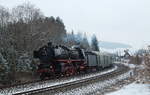 Mit dem Classic Courier von Nürnberg nach Singen durchfährt 001 150-2 am 19.03.2018 den Bahnhof Röthenbach.