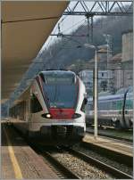 Anf�nglich wiesen die TILO RABe 524 noch eine passende, gr�ne Zierlinie zwischen der roten und weisen Farbe auf.