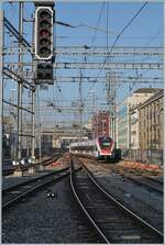 Der SBB LEX RABe 522 231 und ein weiterer erreichen als Léman Express SL6 von Bellegarde (Ain) kommend ihr Ziel Genève.