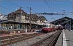 Der SBB RAe TEE II 1053 verlässt Lausanne.