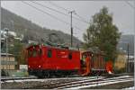 Etwas Winter in Blonay, doch auf Les Pleides hat es weit mehr gescheit, so dass die moderneisierte HGe 2/2 mit dem Schneepflug aufrücken muss.