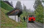 Autour de la voie ferrée / Rund um die eiserne Bahn (Herbstevent 2024) - Nachdem erstaunlich viele Reisende in der kleine Dm 2/2 N° 3  Le Biniou  Platz gefunden haben, ist der Zug für