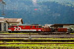 Oh wie sch�n, ihn gibt es noch...
Der nun fast 80-j�hrige Gep�cktriebwagen De 110 022-1 (ex LSE De 4/4 122) der vor dem Umbau auf reinen Adh�sionsbetrieb ex SBB Deh 4/6 907 bzw. Fhe 4/6 907, steht am 09.09.2021 in Meirigen. Das Bild wurde durch die Scheibe aus einem zb-Zug gemacht.

Dieser Triebwagen wurde 1942 von SLM unter der Fabriknummer 3742 gebaut, die elektrische Ausr�stung ist von BBC. 