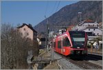 Der SBB RABe 526 280 verlässt als Regionalzug 7114, unterwegs von Biel/Bienne nach La Chaux-de Fonds den Bahnhof St-Imier.