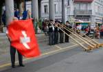 Der Marchs Folkloriques 2009 in Vevey wurde von Alphornblsern und Fahnenschwinger bereichert.