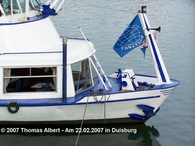 Weitere Fotos:  RHEINFELS  (1965) - Bugansicht von Steuerbord